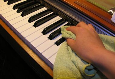 Cách Vệ Sinh Đàn Piano Điện Đúng Cách